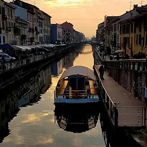 https://bocconi-suites.italymilanhotels.net